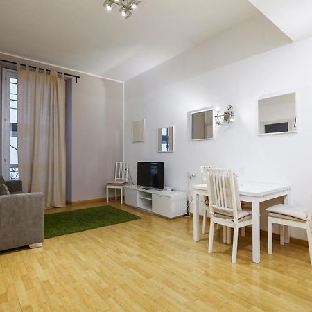 Luminoso Appartamento Con Balcone In Cadorna Μιλάνο Εξωτερικό φωτογραφία