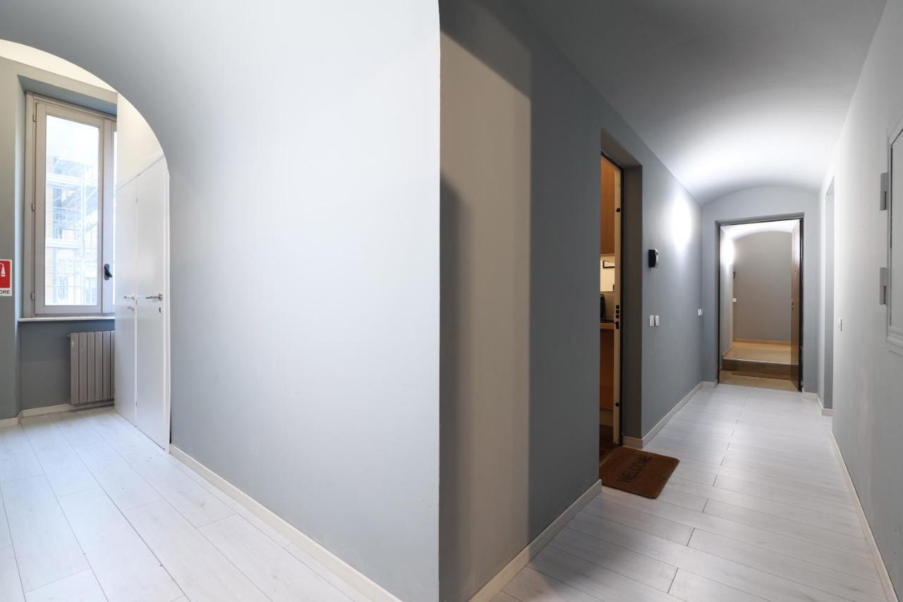 Luminoso Appartamento Con Balcone In Cadorna Μιλάνο Εξωτερικό φωτογραφία