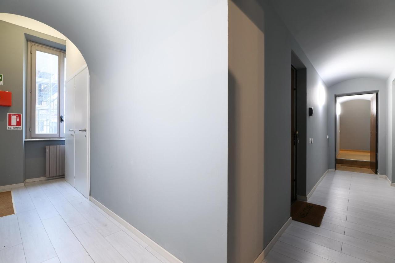 Luminoso Appartamento Con Balcone In Cadorna Μιλάνο Εξωτερικό φωτογραφία